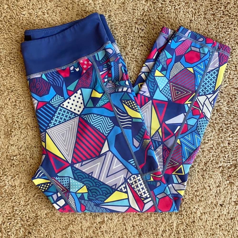 CVG abstract capris
